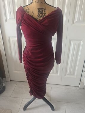 Off-Shoulder Ruched Long-Sleeve Midi Dress in Burgundy